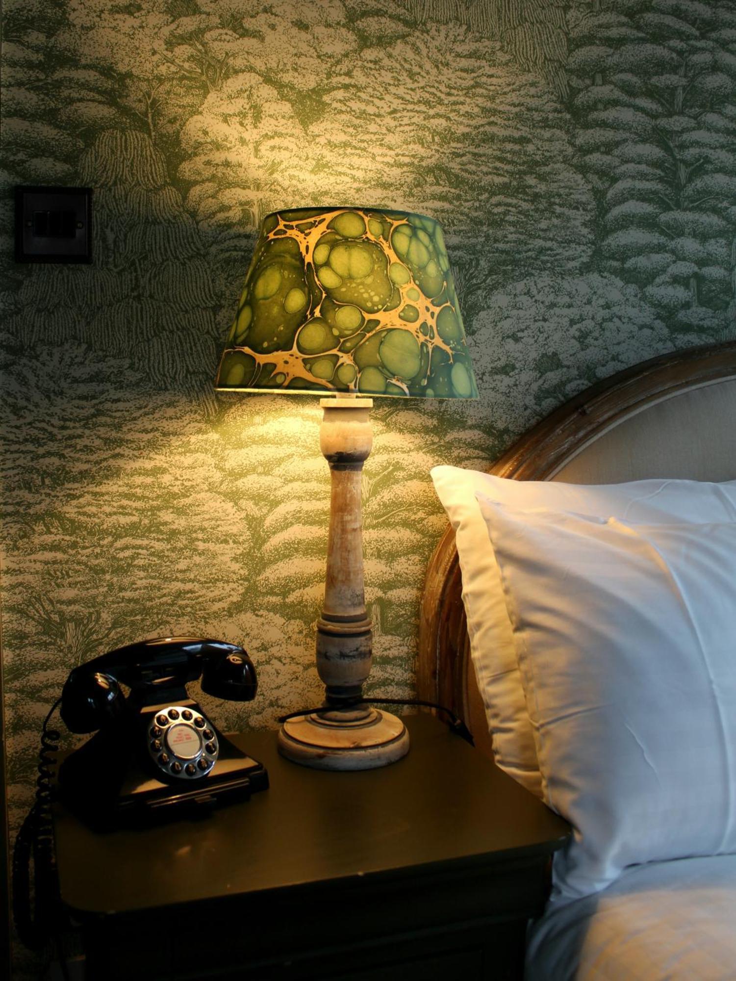 Hotel Hinds Head Aldermaston Exteriér fotografie
